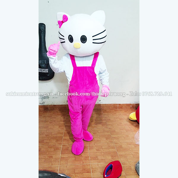 Mascot  mèo  yếm hồng